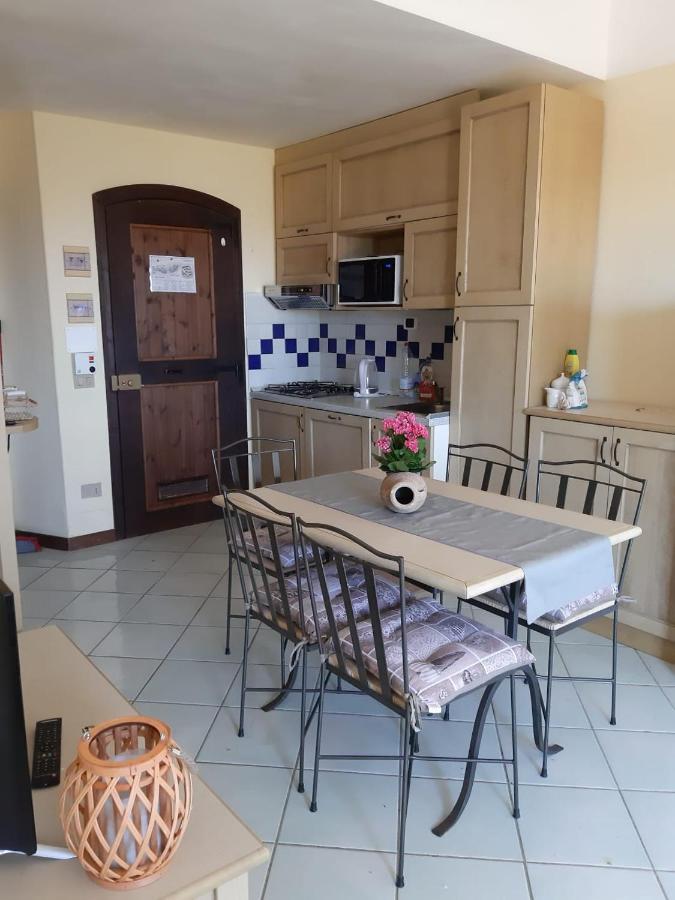 Appartamento Panoramico Calarossa Sardegna Изола Роса Екстериор снимка
