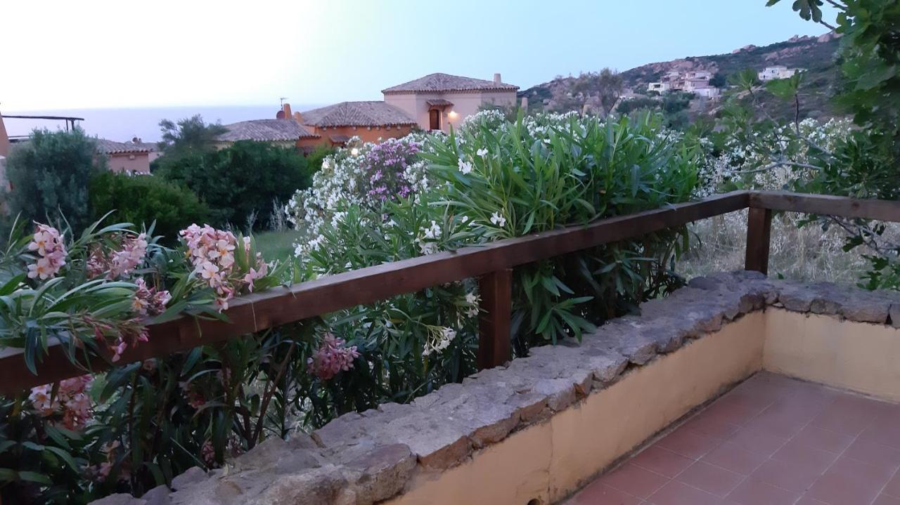 Appartamento Panoramico Calarossa Sardegna Изола Роса Екстериор снимка