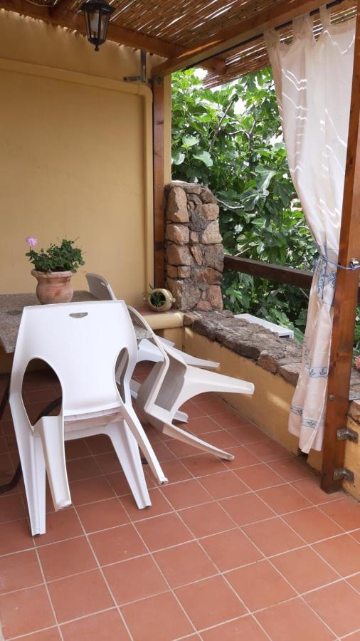 Appartamento Panoramico Calarossa Sardegna Изола Роса Екстериор снимка