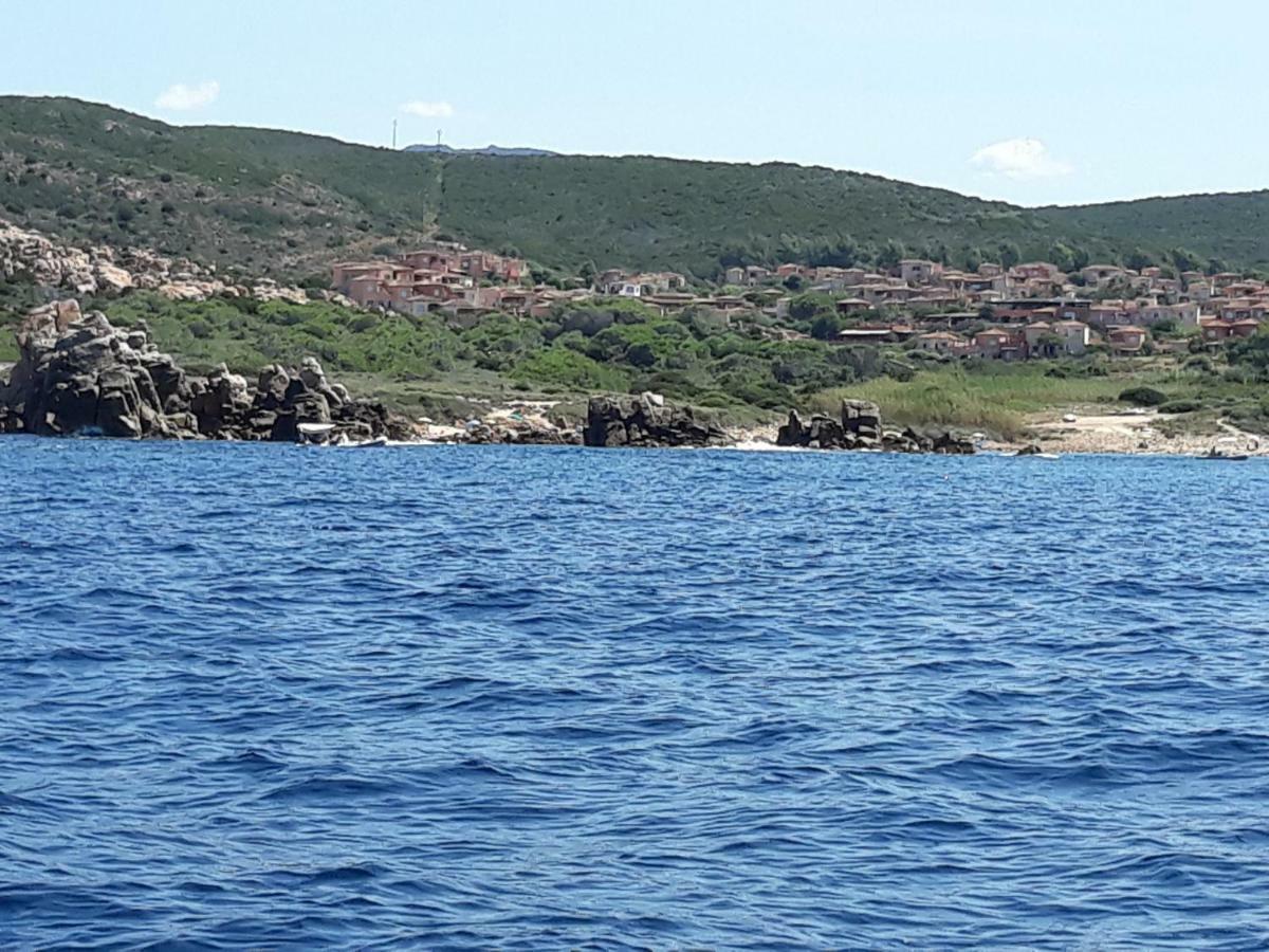Appartamento Panoramico Calarossa Sardegna Изола Роса Екстериор снимка